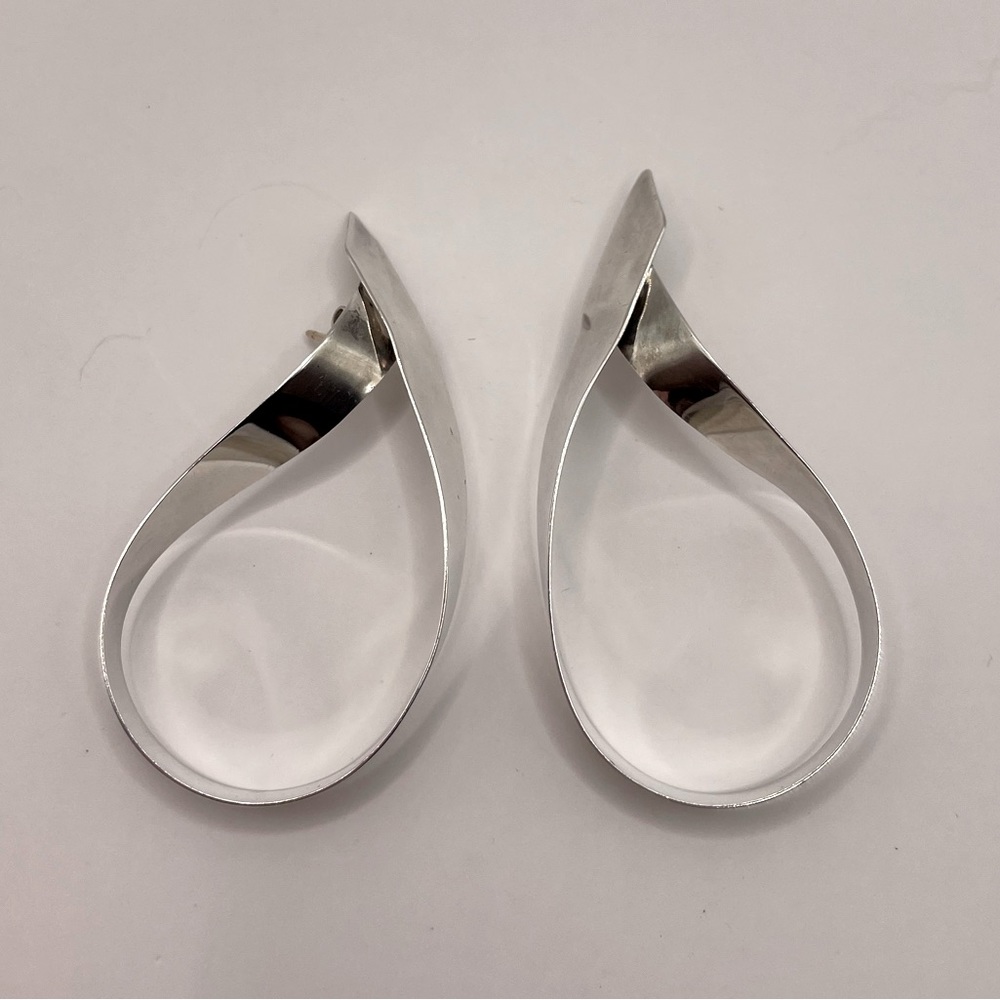 SANDRA BAKER SYB Vintage Sterling Silver Modernist Ribbon Earrings - Picture 5 of 12